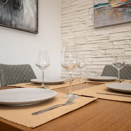 Dalmatino * بوسيدارجي