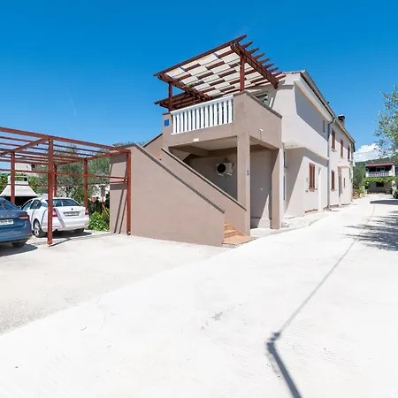 Apartman Dalmatino *