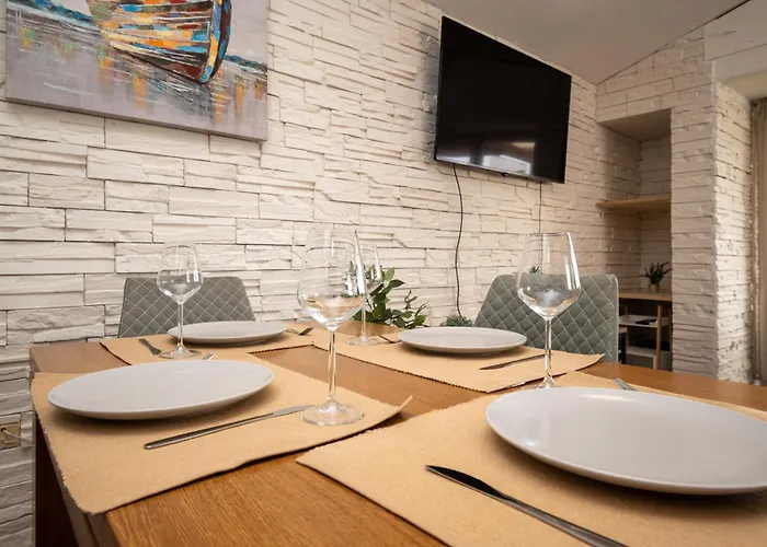 Dalmatino Apartman *